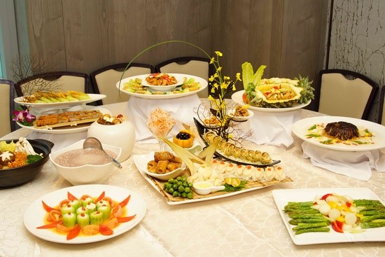 桌菜宴席價位自6600至12800，讓民眾聚餐多了一種新選擇