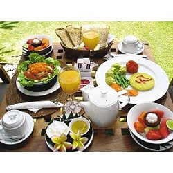 經由旅行社特別安排，峇里島的素食餐非常豐盛。<br>圖／天銨旅行社提供